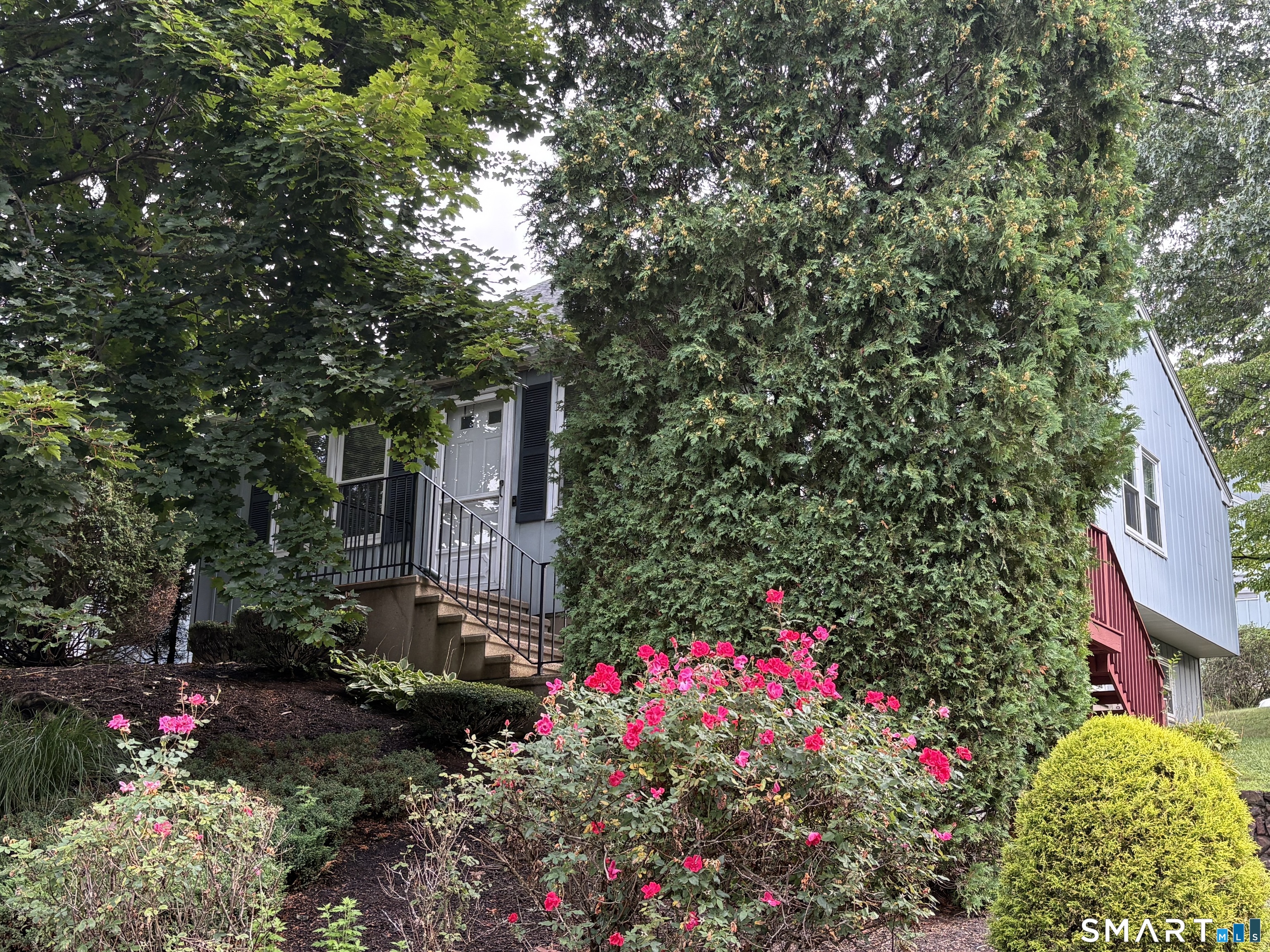 9 Valley View Drive Hamden CT 06518