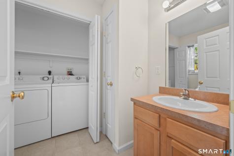 24 Joanne Drive East Hartford CT 06108