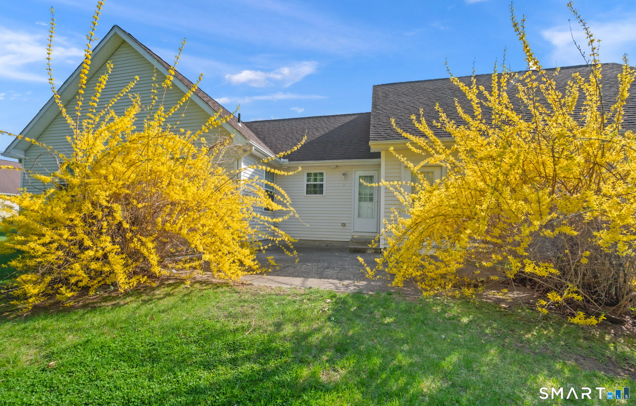 24 Joanne Drive East Hartford CT 06108