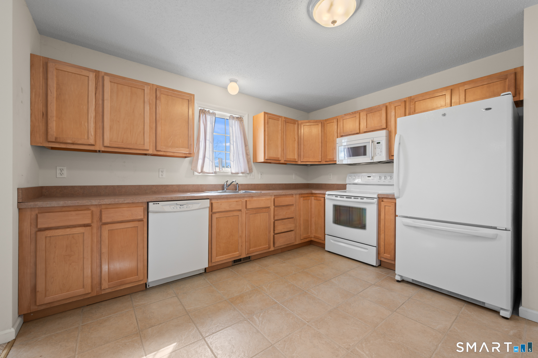 24 Joanne Drive East Hartford CT 06108