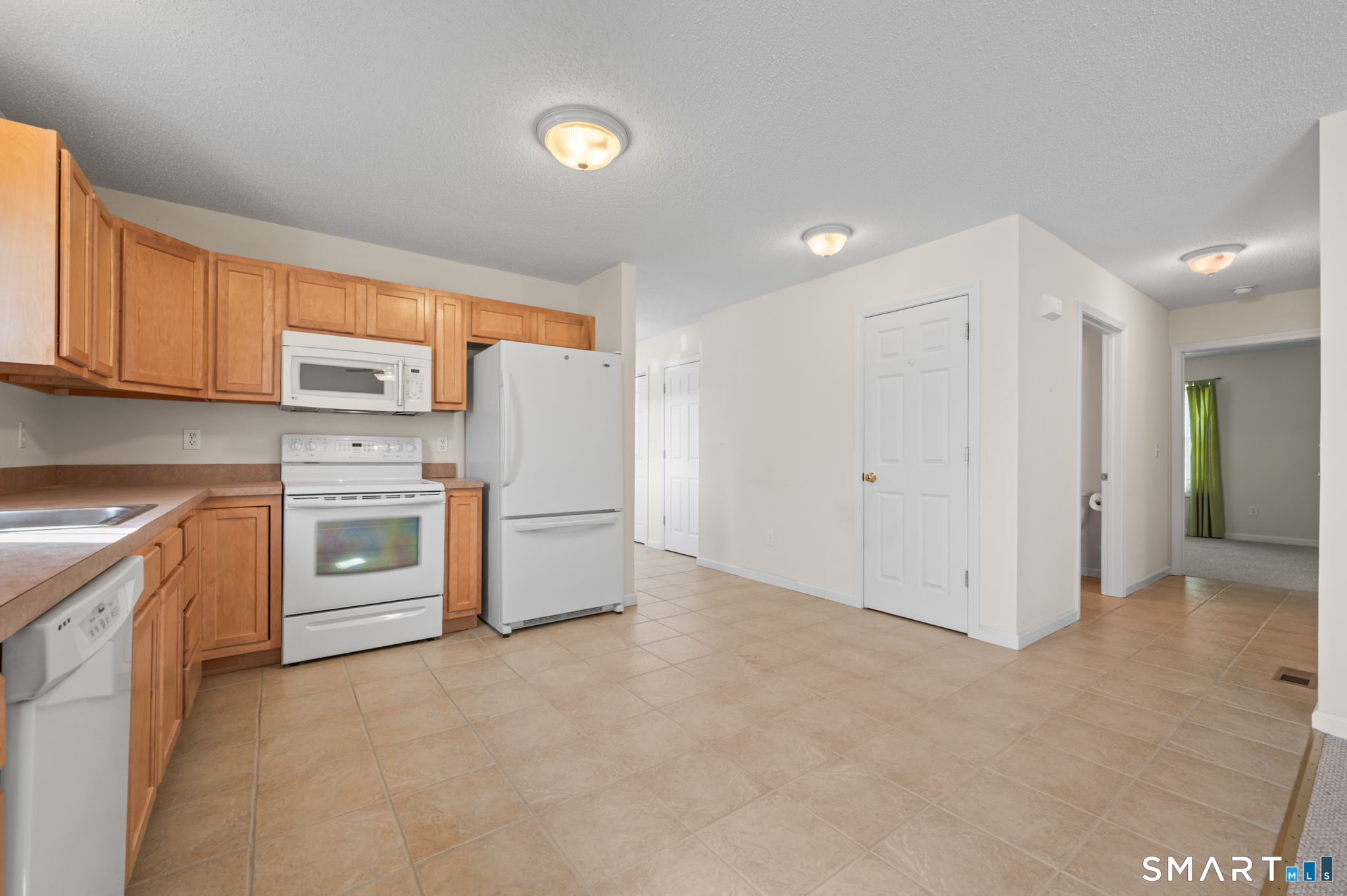 24 Joanne Drive East Hartford CT 06108