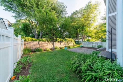 9 Englewood Avenue West Hartford CT 06110