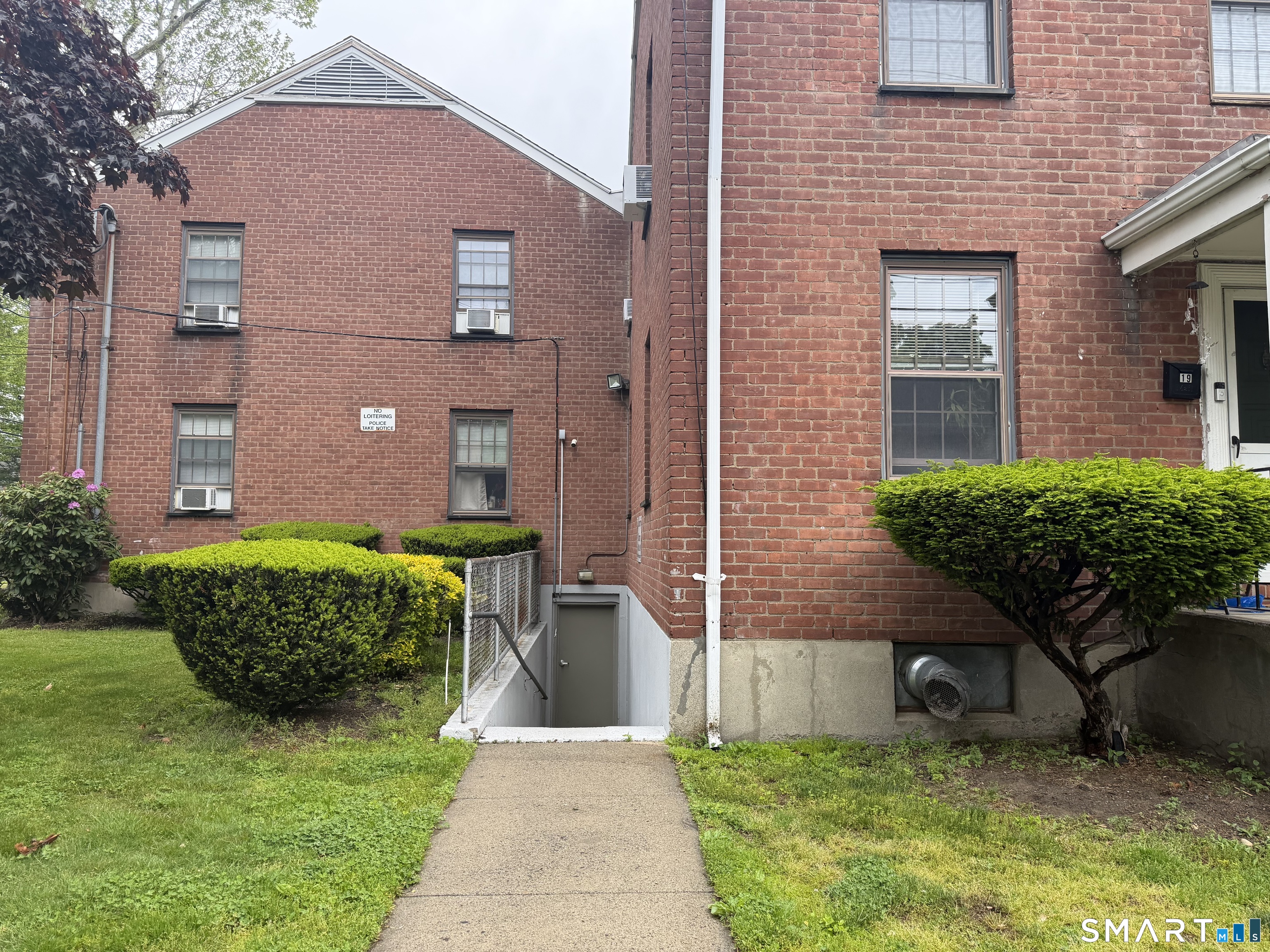58 Mencel Circle Bridgeport CT 06610