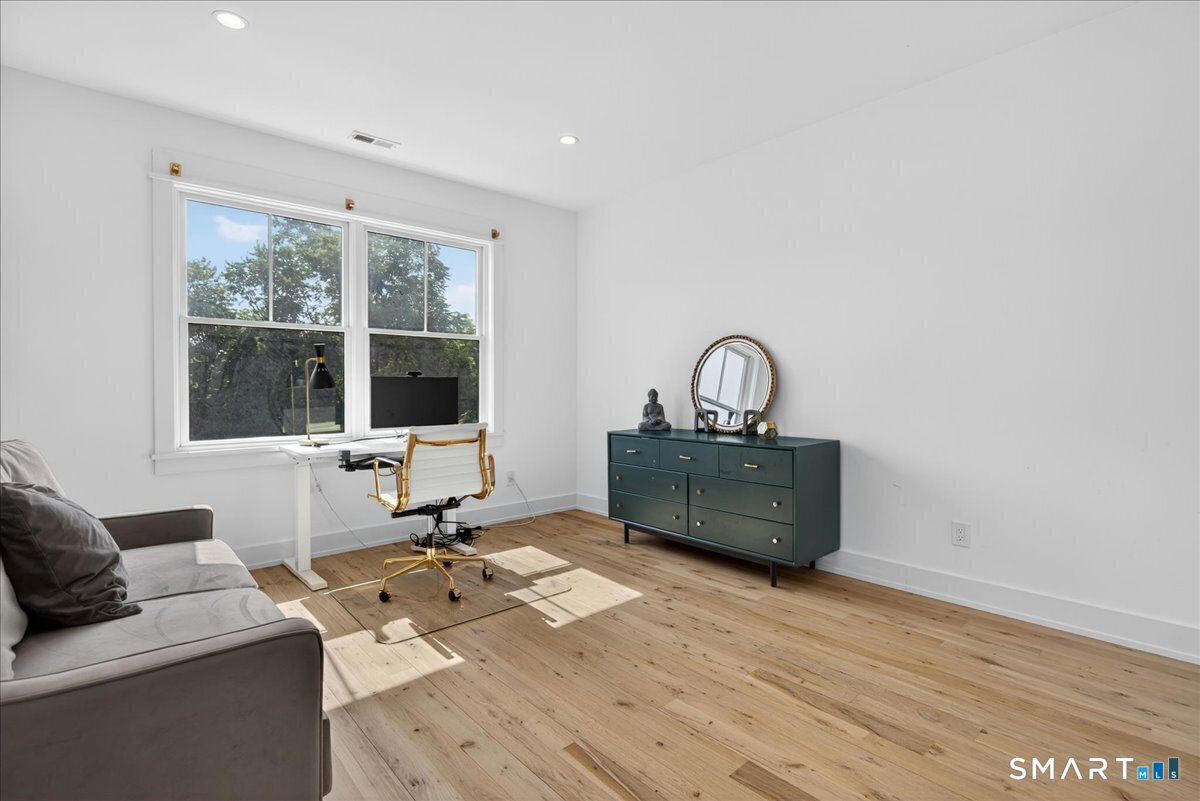 79 Thorpe Street Fairfield CT 06824