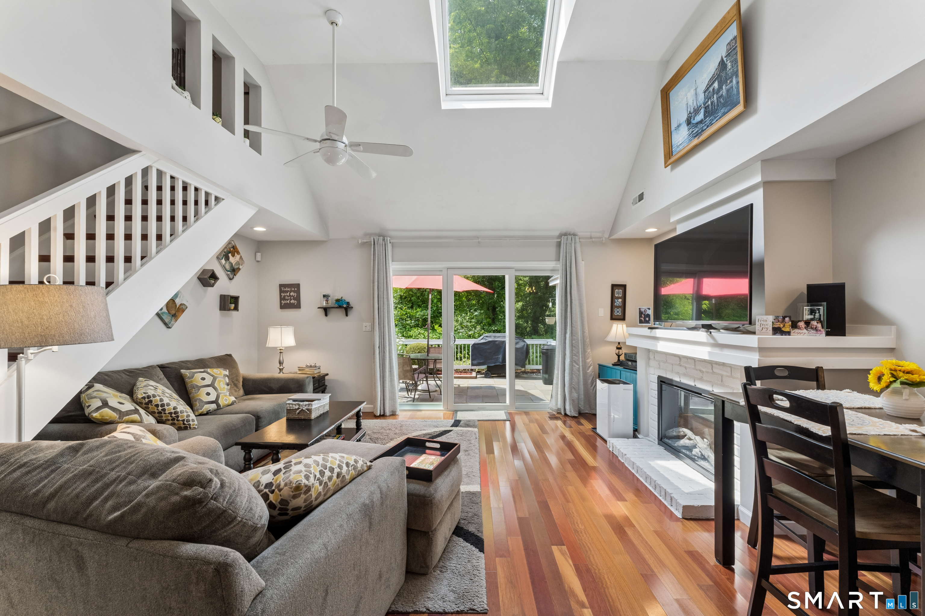 22 Woodbury Place Woodbury CT 06798
