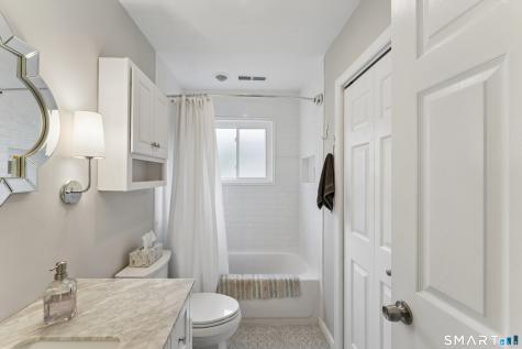 22 Woodbury Place Woodbury CT 06798