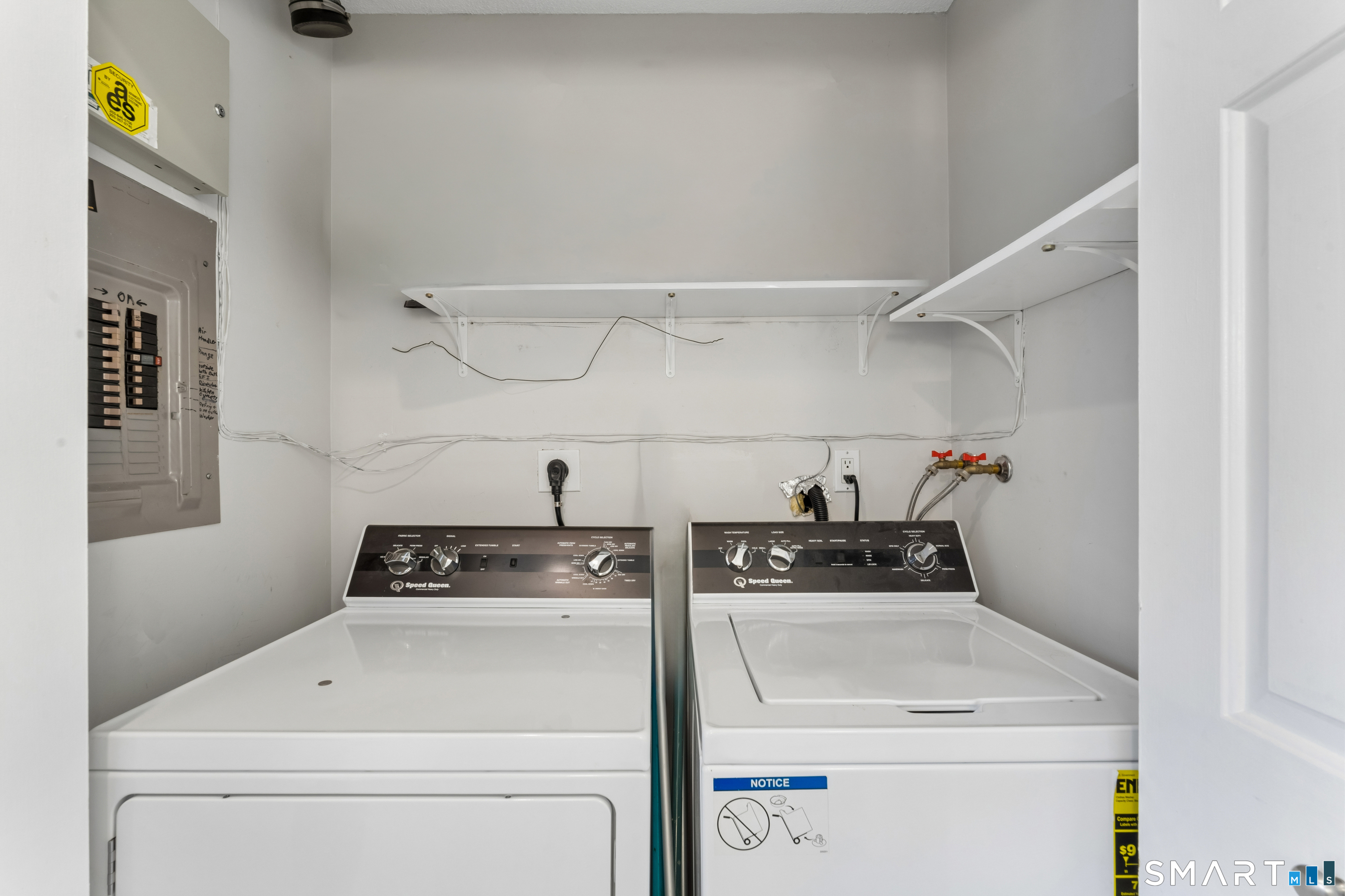 22 Woodbury Place Woodbury CT 06798