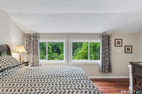 22 Woodbury Place Woodbury CT 06798