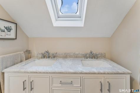 22 Woodbury Place Woodbury CT 06798
