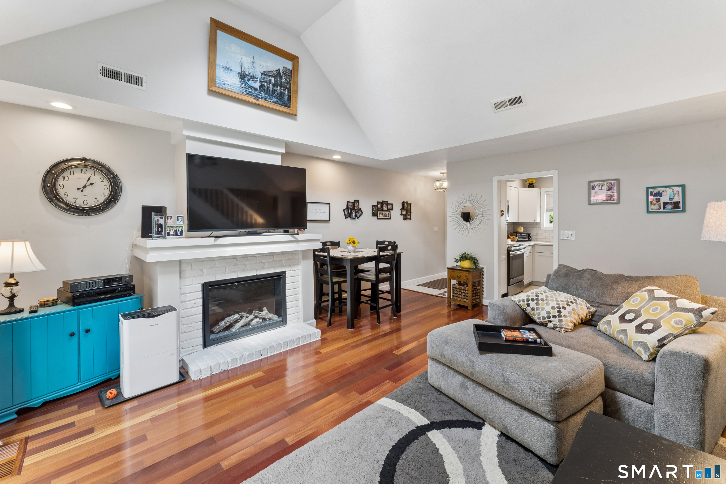 22 Woodbury Place Woodbury CT 06798
