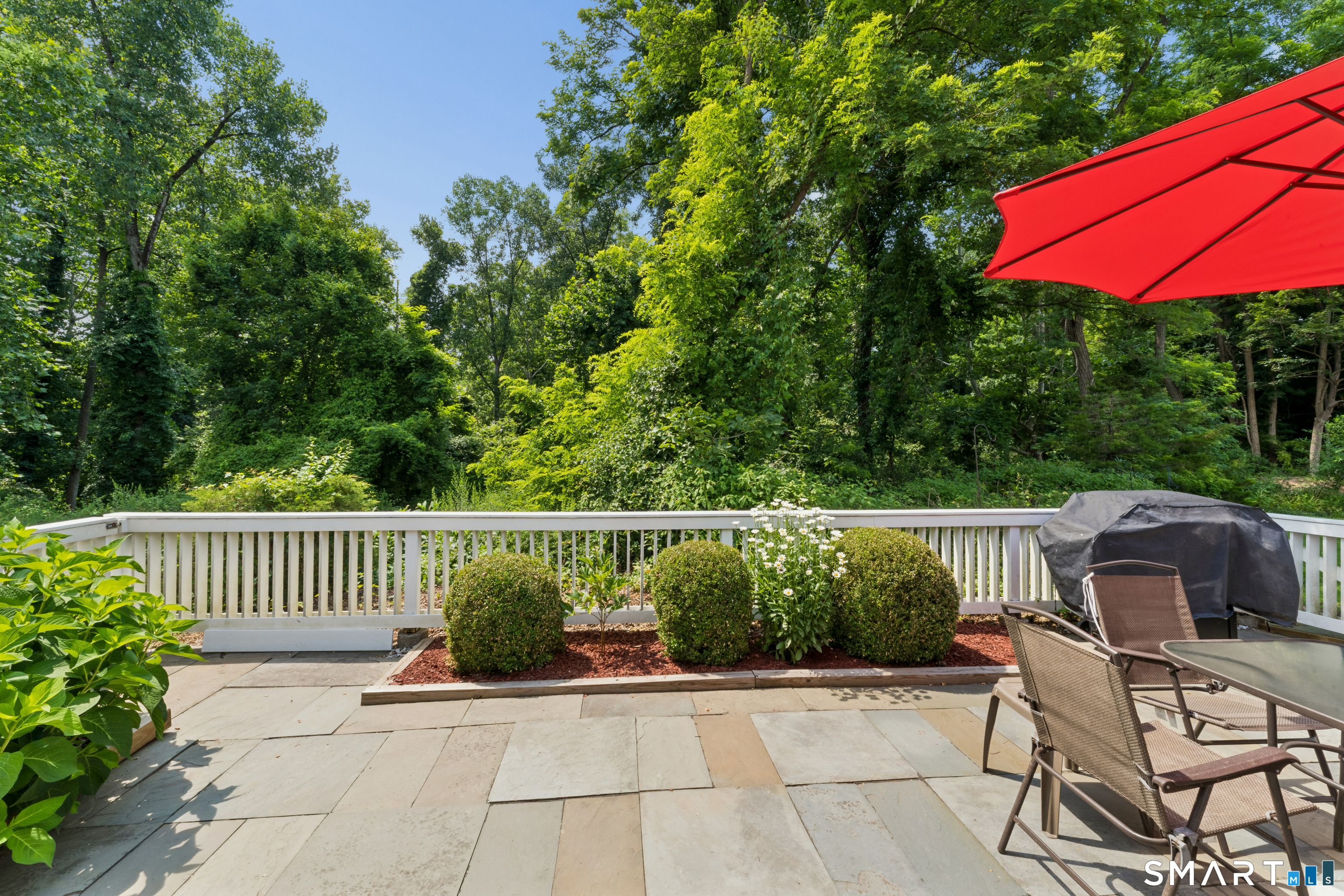 22 Woodbury Place Woodbury CT 06798