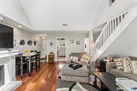 22 Woodbury Place Woodbury CT 06798