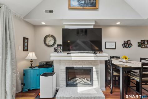 22 Woodbury Place Woodbury CT 06798