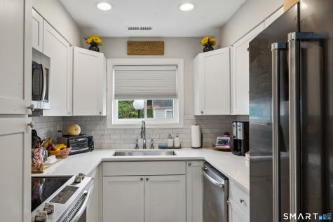 22 Woodbury Place Woodbury CT 06798