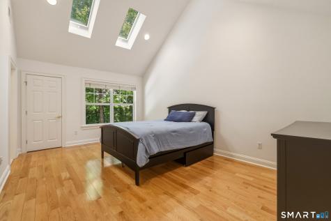 12 Schoolhouse Drive West Hartford CT 06110