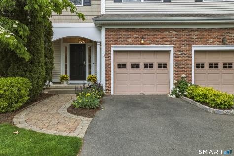 12 Schoolhouse Drive West Hartford CT 06110