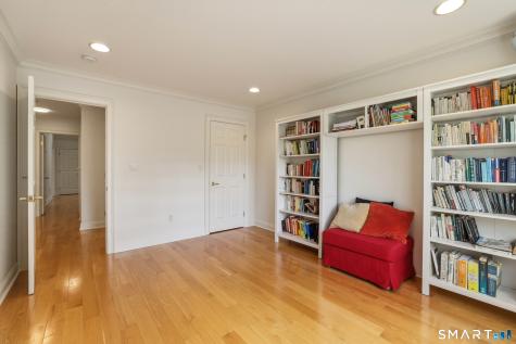 12 Schoolhouse Drive West Hartford CT 06110