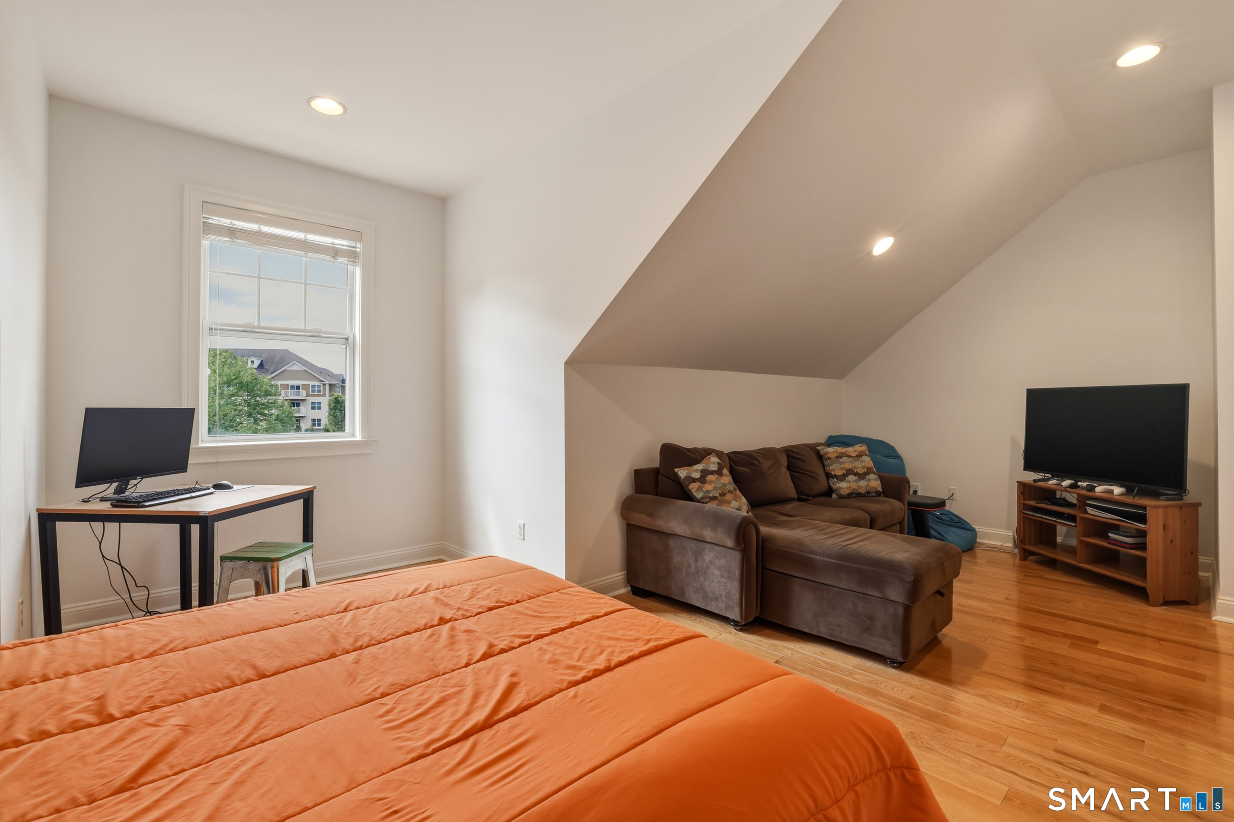 12 Schoolhouse Drive West Hartford CT 06110