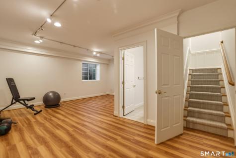 12 Schoolhouse Drive West Hartford CT 06110