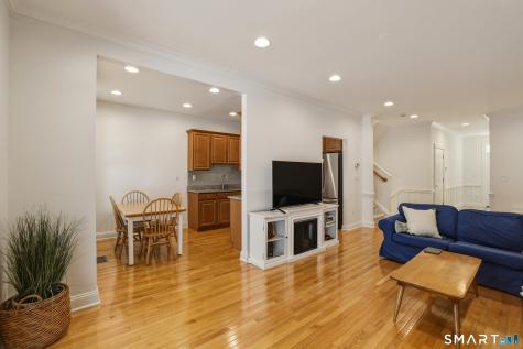 12 Schoolhouse Drive West Hartford CT 06110