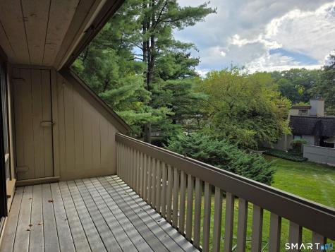 52 Great Meadow Lane Farmington CT 06001