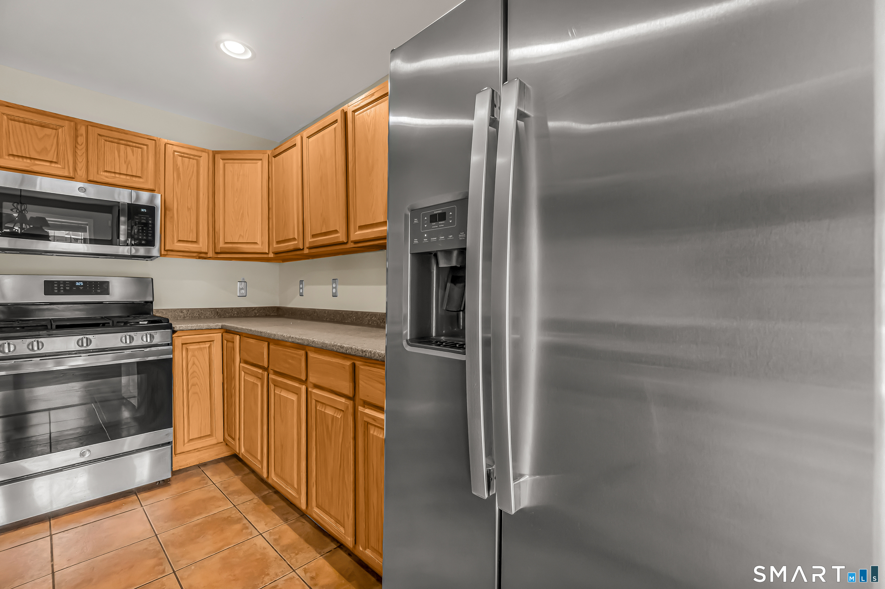 26 Miranda Lane Stratford CT 06615