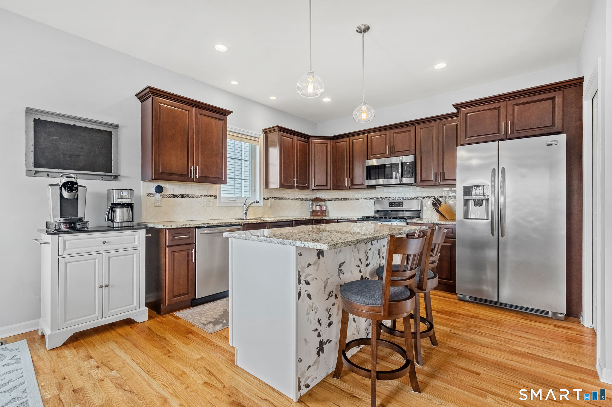39 Lexington Gardens North Haven CT 06473
