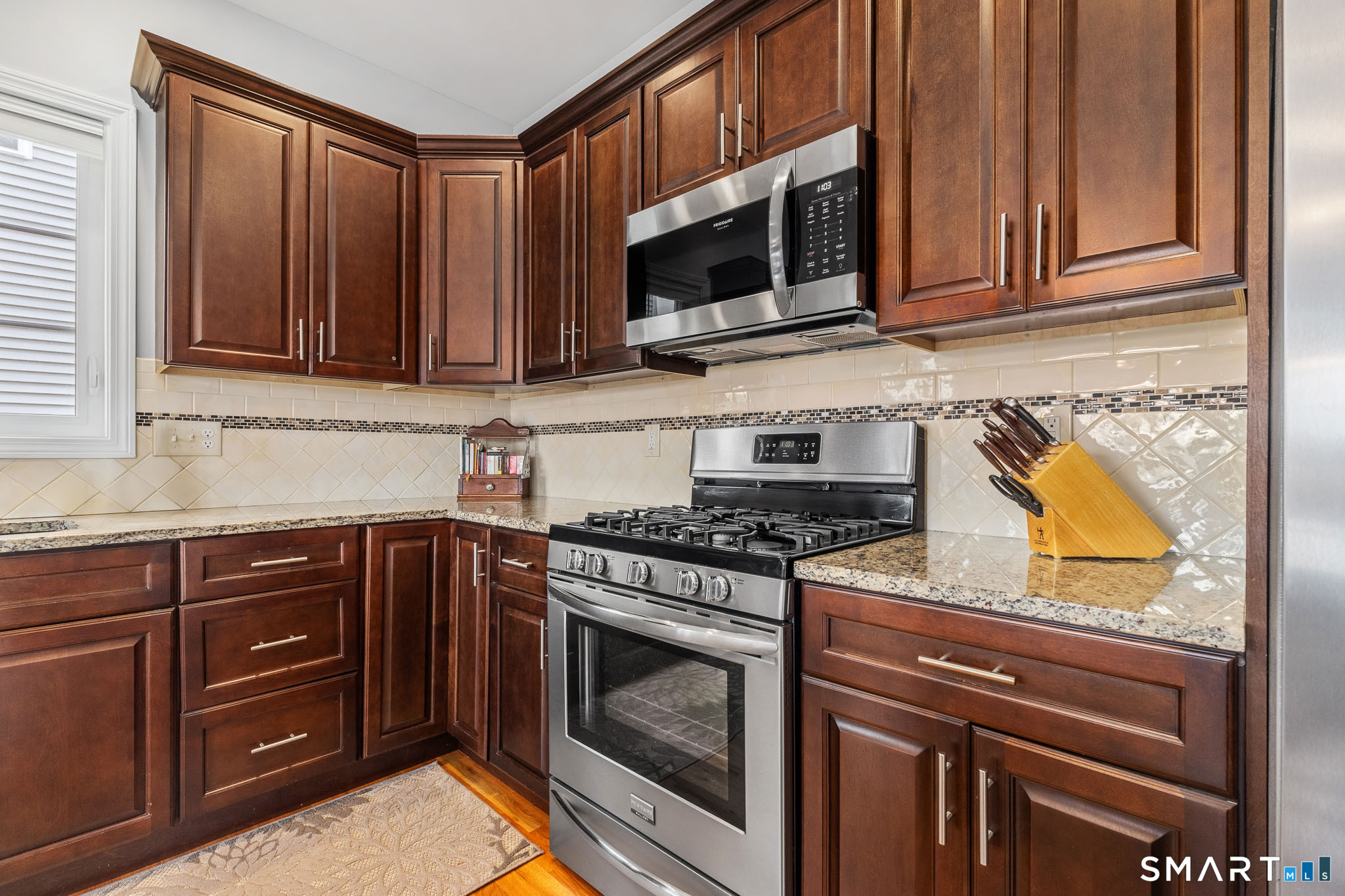39 Lexington Gardens North Haven CT 06473