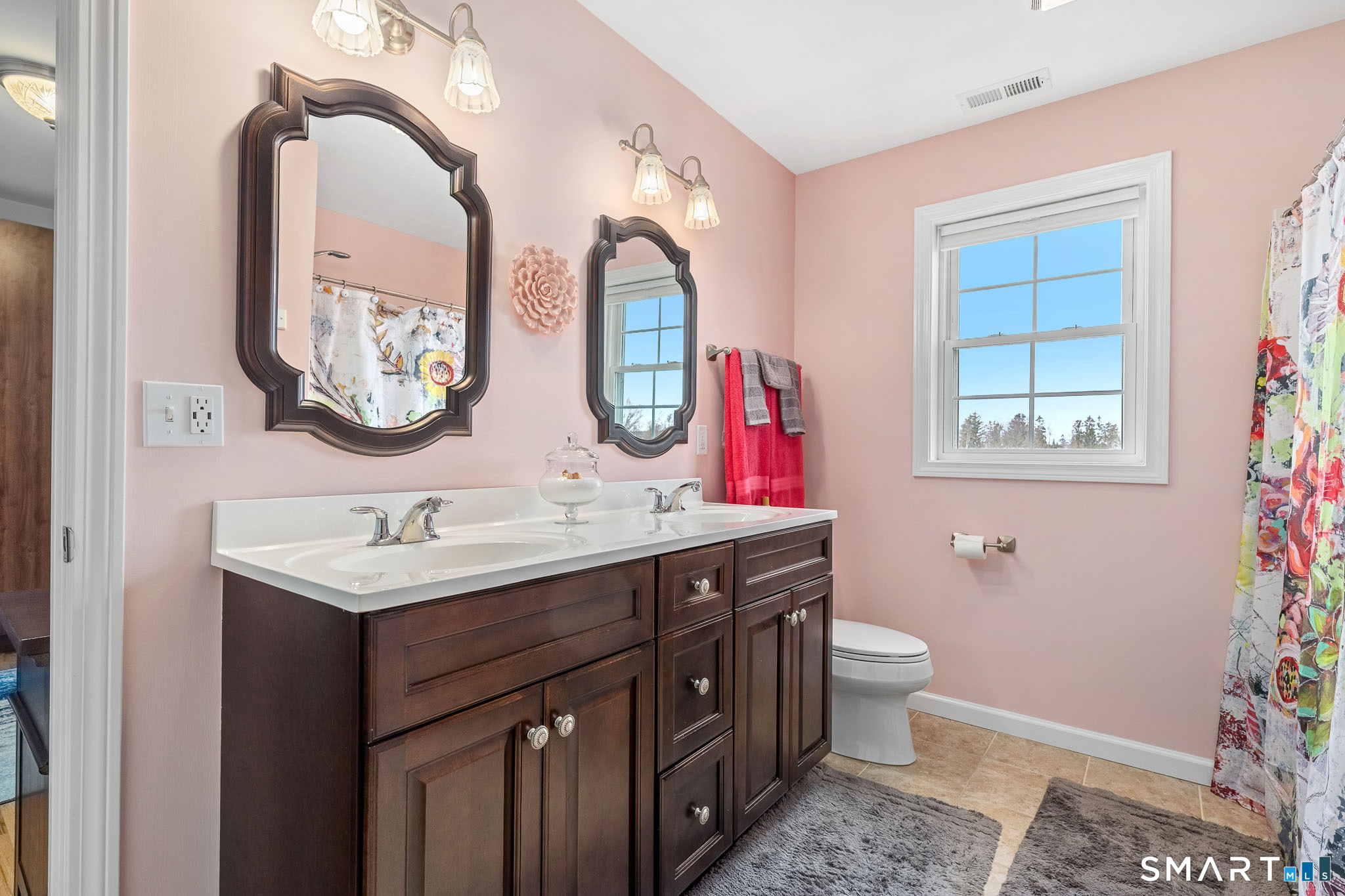 39 Lexington Gardens North Haven CT 06473
