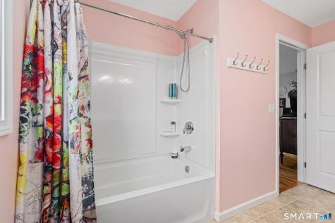39 Lexington Gardens North Haven CT 06473