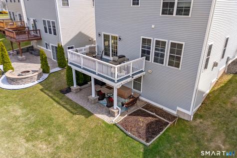 39 Lexington Gardens North Haven CT 06473