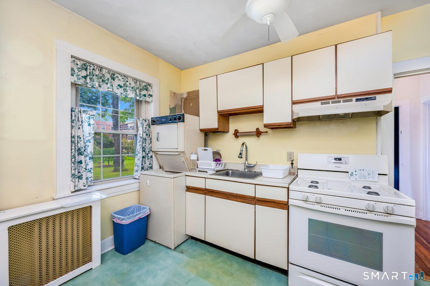 23 Rowsley Street Bridgeport CT 06605