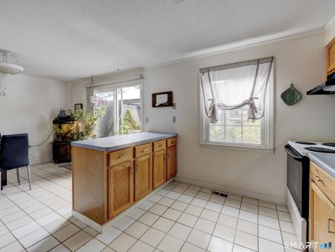 854 Long Hill Road Middletown CT 06457