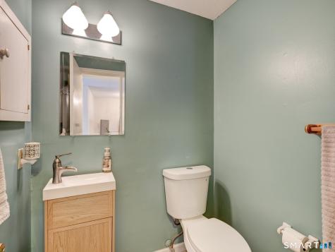 854 Long Hill Road Middletown CT 06457