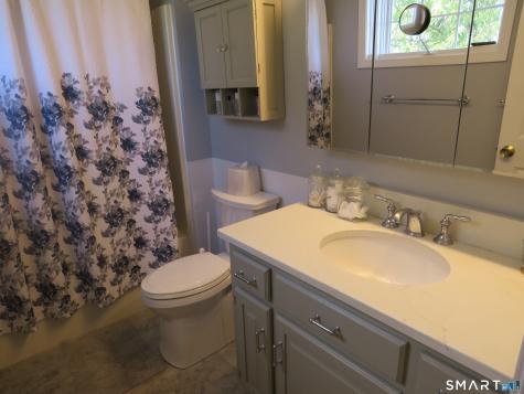 32 Pickering Lane Wethersfield CT 06109