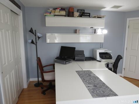 32 Pickering Lane Wethersfield CT 06109
