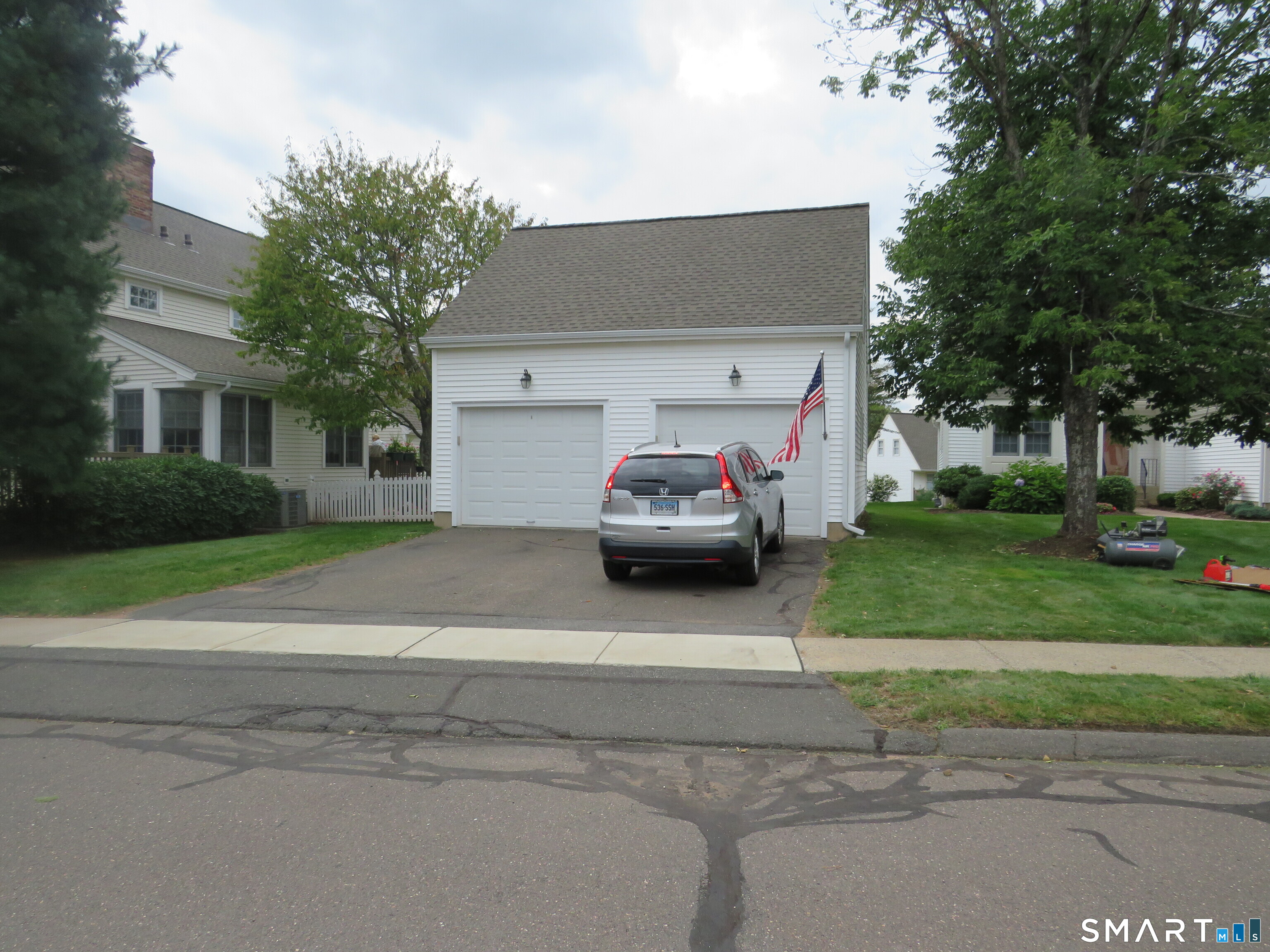 32 Pickering Lane Wethersfield CT 06109