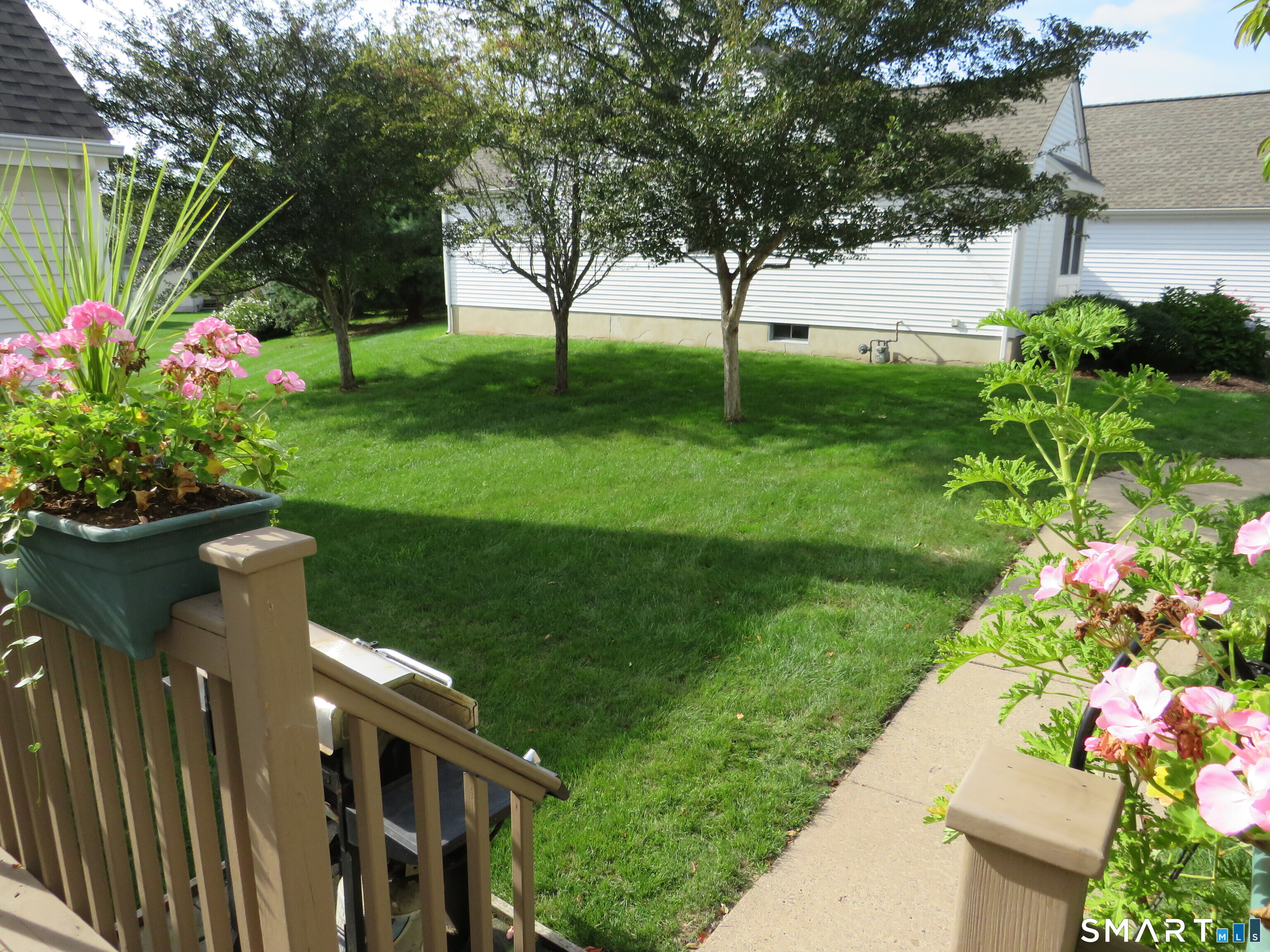 32 Pickering Lane Wethersfield CT 06109