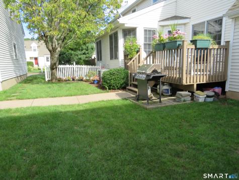 32 Pickering Lane Wethersfield CT 06109