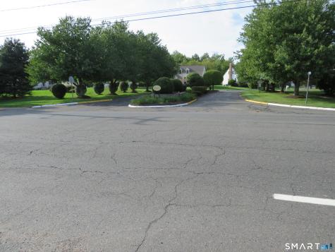 32 Pickering Lane Wethersfield CT 06109