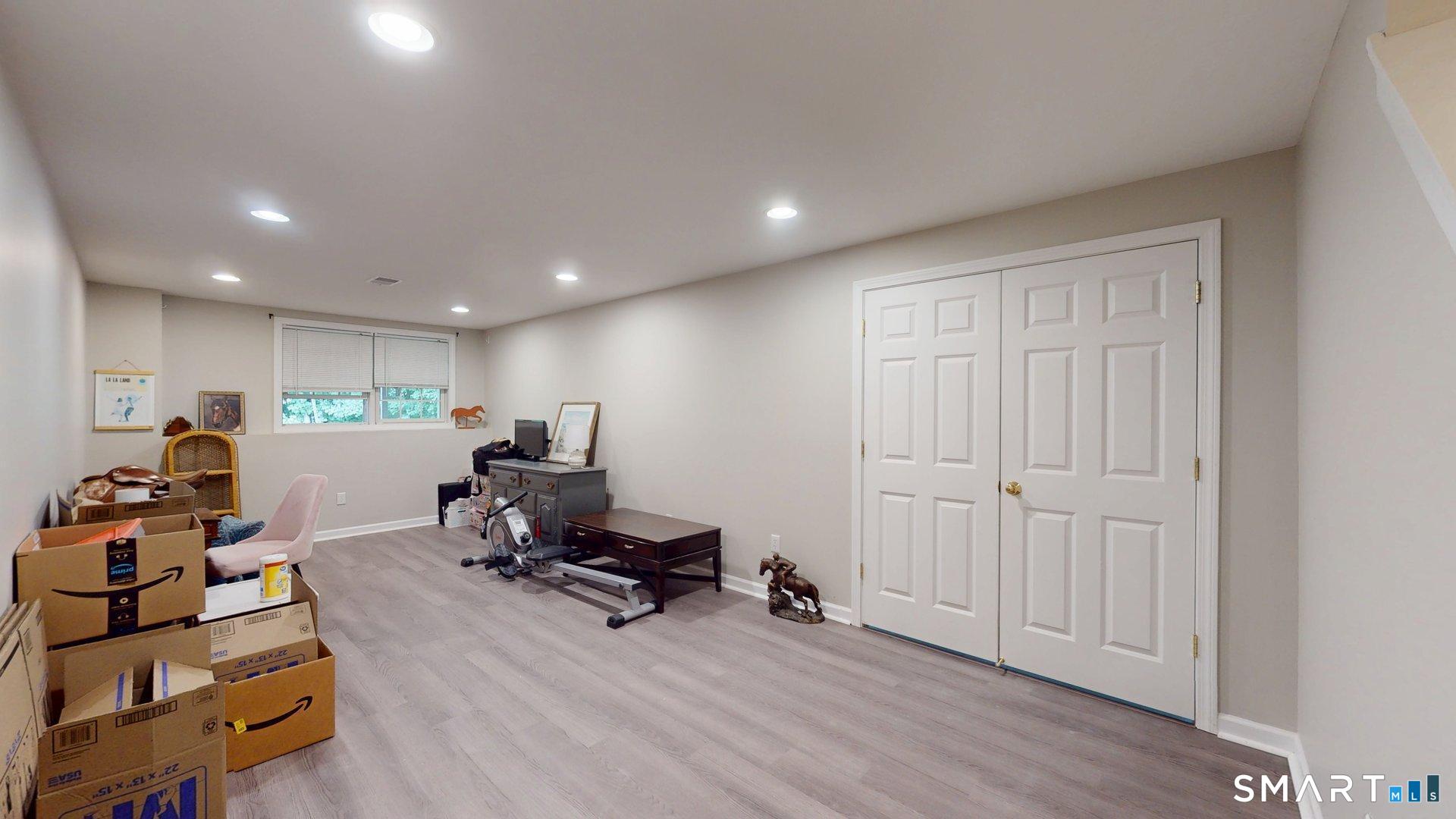 6 Reggie Way East Windsor CT 06016