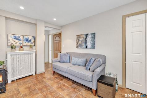 397-Building #3 Grandfield Avenue Bridgeport CT 06610