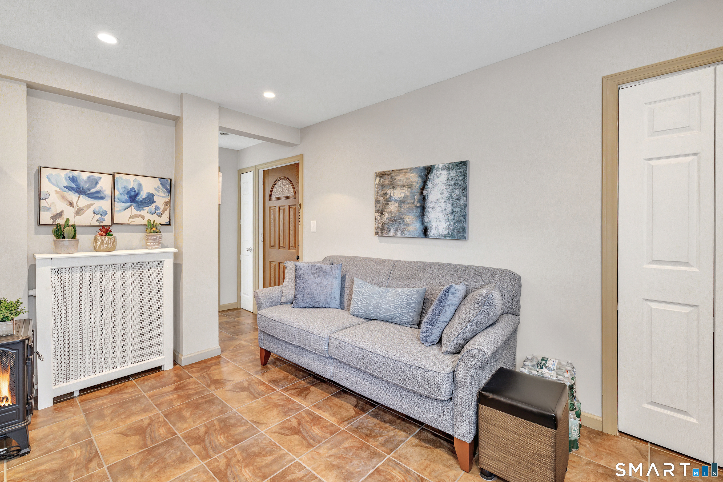 397-Building #3 Grandfield Avenue Bridgeport CT 06610