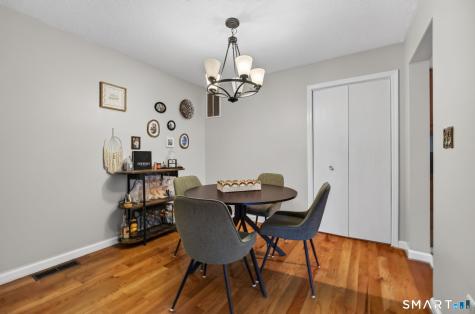 25 Florence Road Branford CT 06405