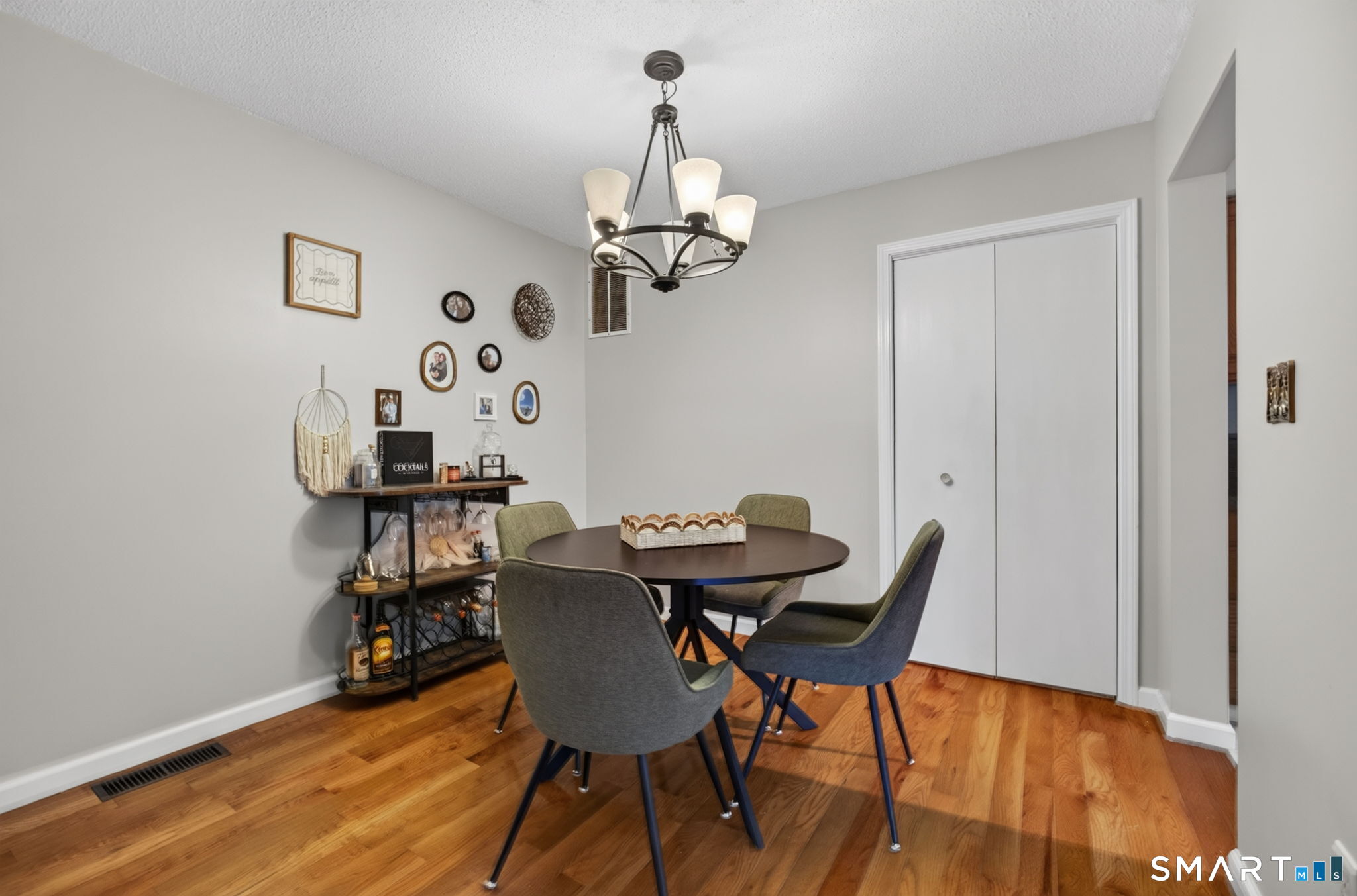 25 Florence Road Branford CT 06405
