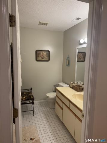 2206 Mill Pond Drive South Windsor CT 06074