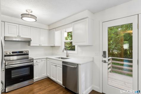 418 Greens Loop Cheshire CT 06410