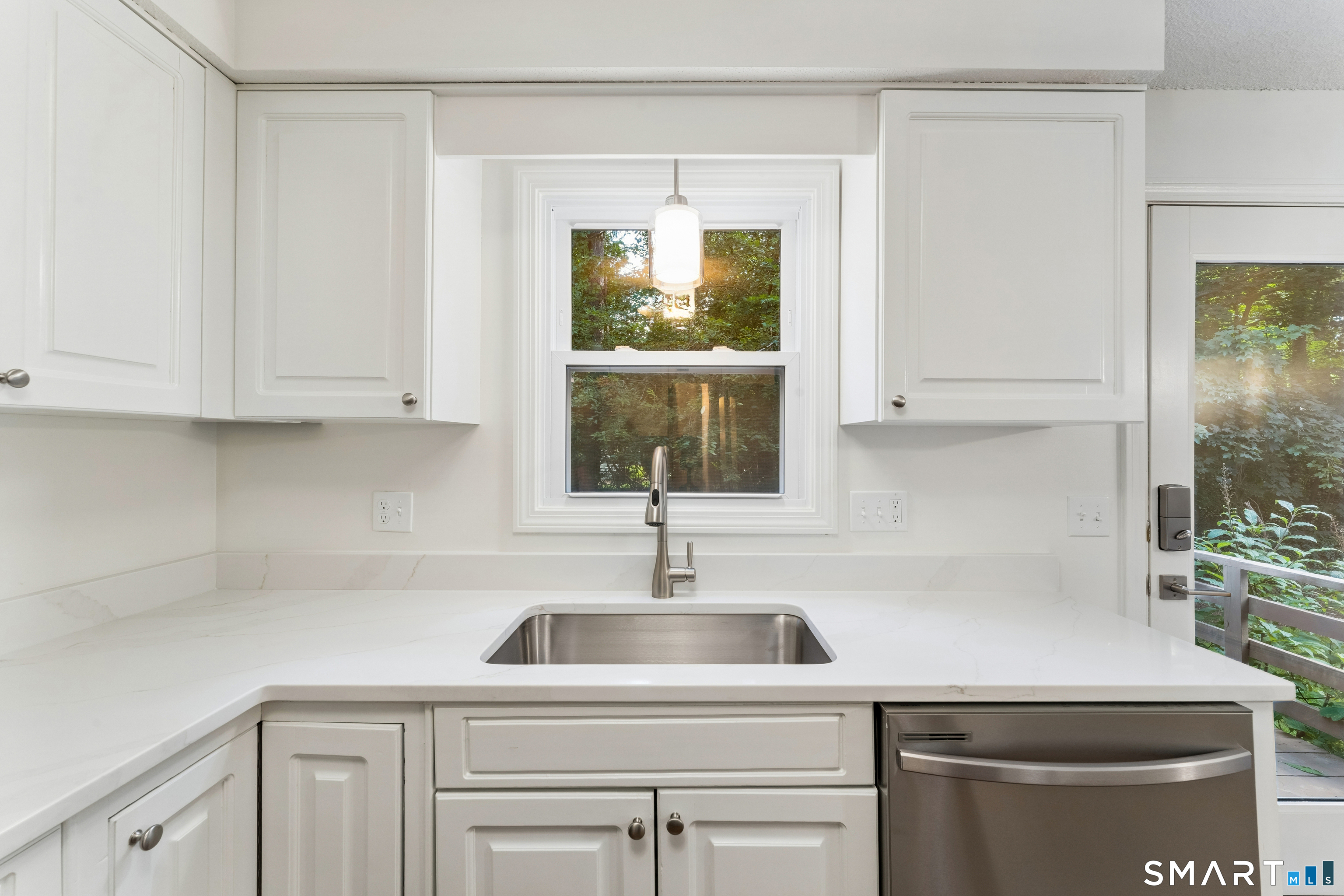 418 Greens Loop Cheshire CT 06410