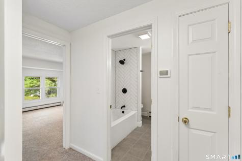 418 Greens Loop Cheshire CT 06410