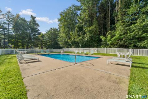 418 Greens Loop Cheshire CT 06410